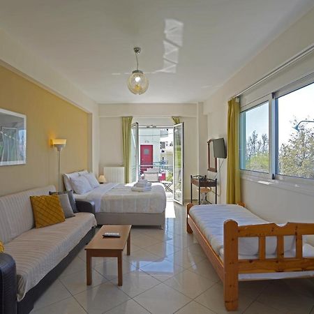 Semiramis Suites With Pool 칼라마타 외부 사진